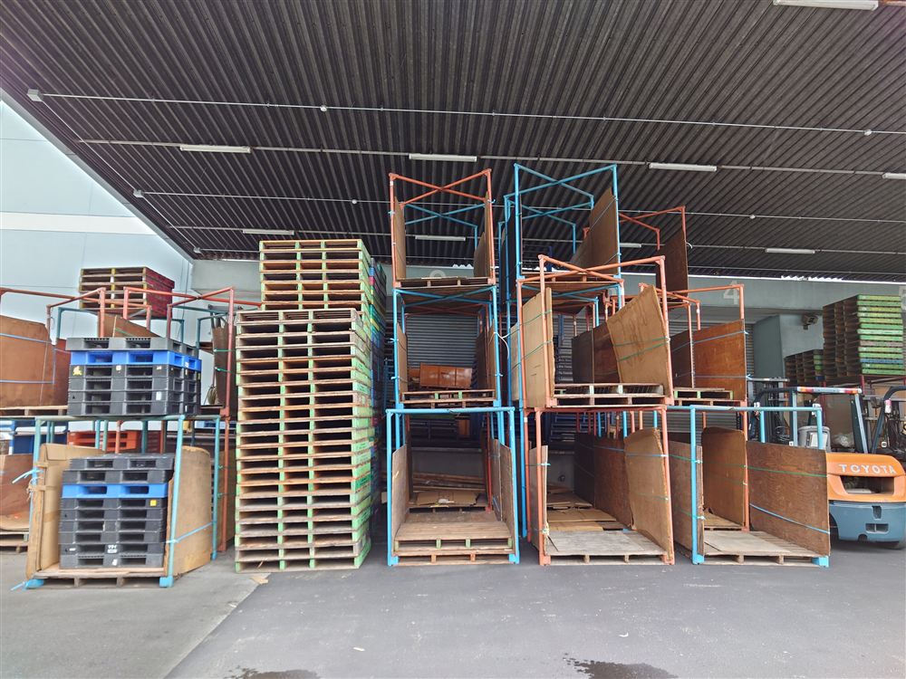 倉庫の荷捌き場